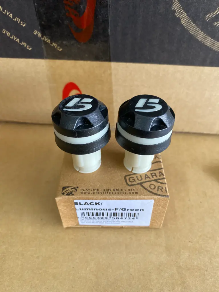 HANDLE BAR BALANCER PLAYLIFE - BLACK/LUMINOUNS F-GREEN (PAIR W/ HANDLE GRIP OPEN)