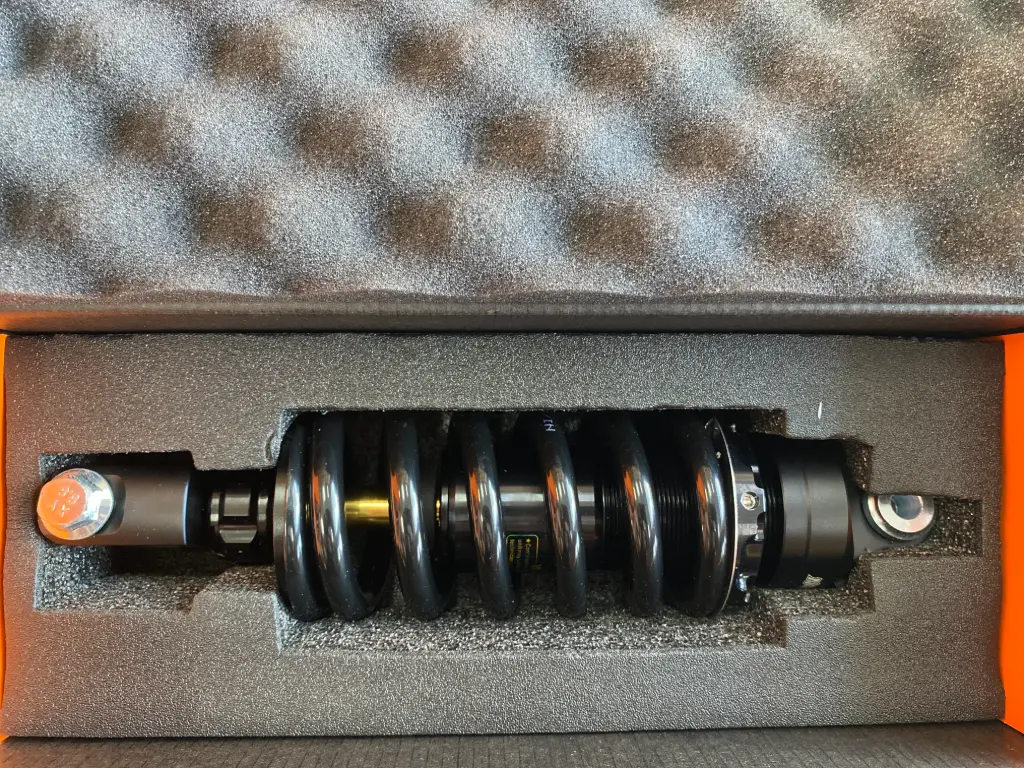 MONOSHOCK NORIFUMI - MT15 SS SERIES 263MM (BLACK/GOLD)